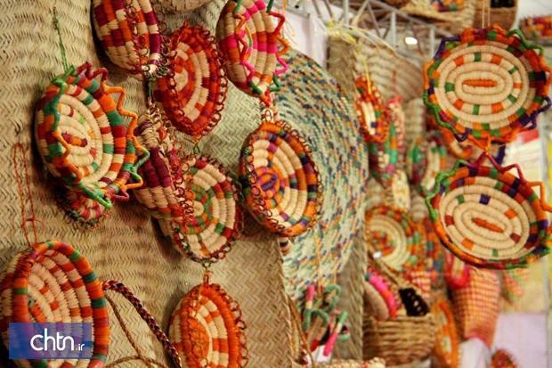 نمایشگاه صنایع دستی و سوغات در میناب برگزار می شود نمایشگاه صنایع دستی و سوغات در میناب برگزار می شود