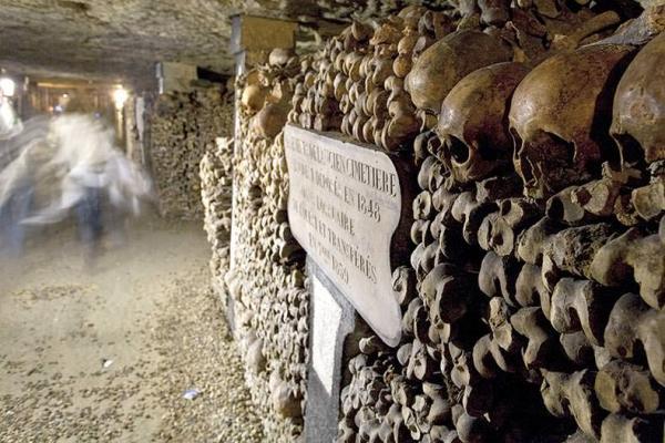 10 مقصد پرطرفدار گردشگری سیاه: گورستان زیر زمینی پاریس 10 مقصد پرطرفدار گردشگری سیاه: گورستان زیر زمینی پاریس