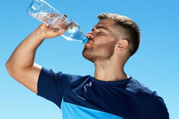 آب را این موقع بخورید، معجزه می کند آب را این موقع بخورید، معجزه می کند