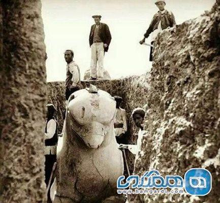 یک موجود عجیب از دوران هخامنشی که در محوطه تاریخی تخت جمشید یک موجود عجیب از دوران هخامنشی که در محوطه تاریخی تخت جمشید دیده می گردد